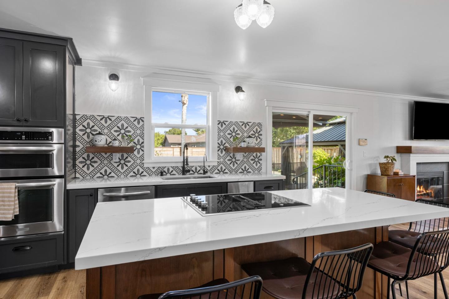 Detail Gallery Image 25 of 98 For 1851 Severinsen St, Hollister,  CA 95023 - 4 Beds | 2/1 Baths