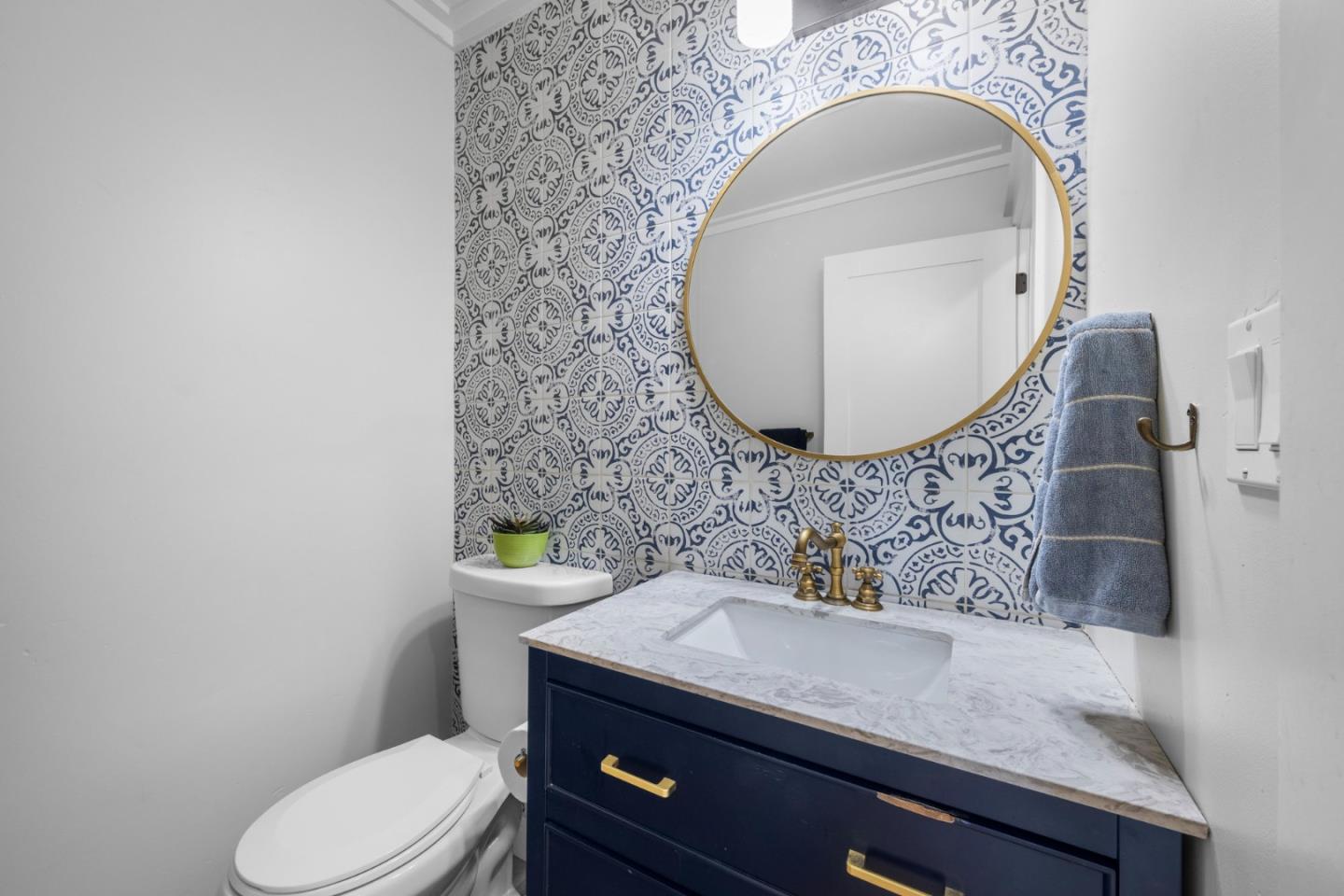 Detail Gallery Image 29 of 98 For 1851 Severinsen St, Hollister,  CA 95023 - 4 Beds | 2/1 Baths