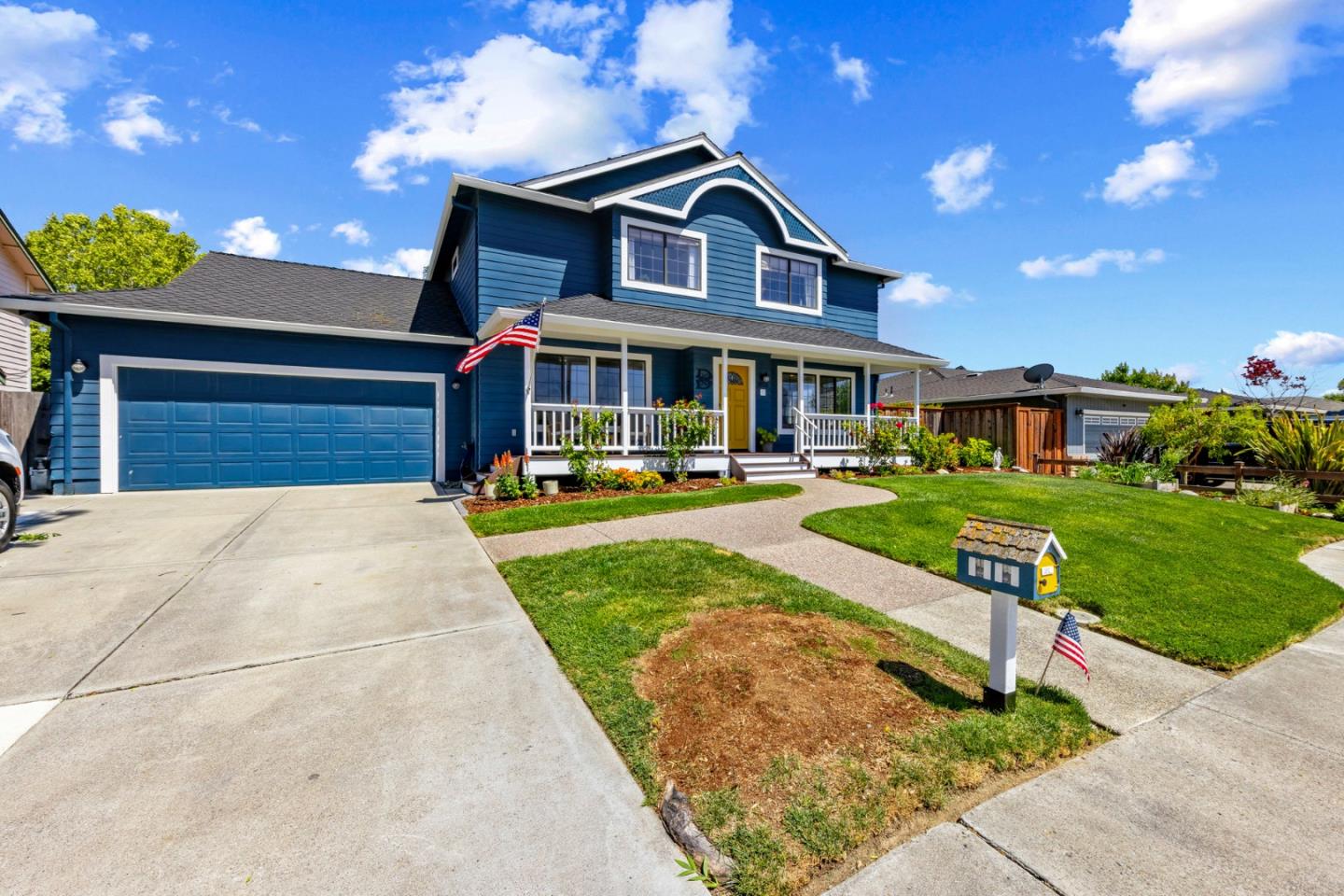 Detail Gallery Image 4 of 98 For 1851 Severinsen St, Hollister,  CA 95023 - 4 Beds | 2/1 Baths