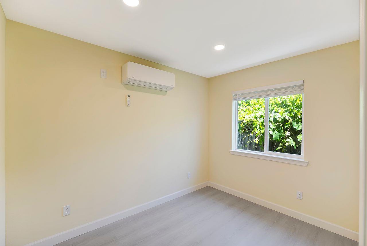 Detail Gallery Image 14 of 44 For 264 N 34th St, San Jose,  CA 95116 - 8 Beds | 4 Baths