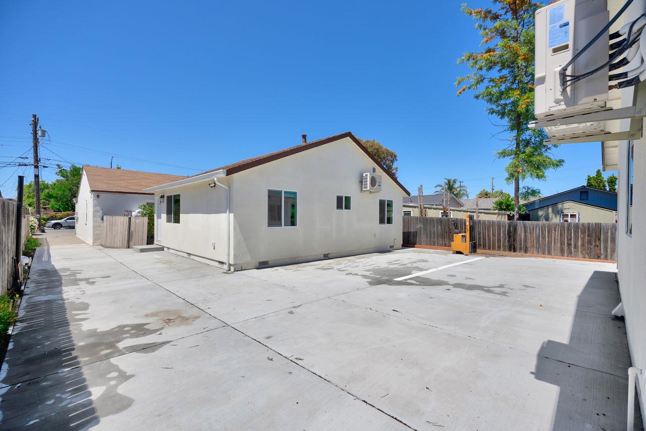 Detail Gallery Image 17 of 44 For 264 N 34th St, San Jose,  CA 95116 - 8 Beds | 4 Baths