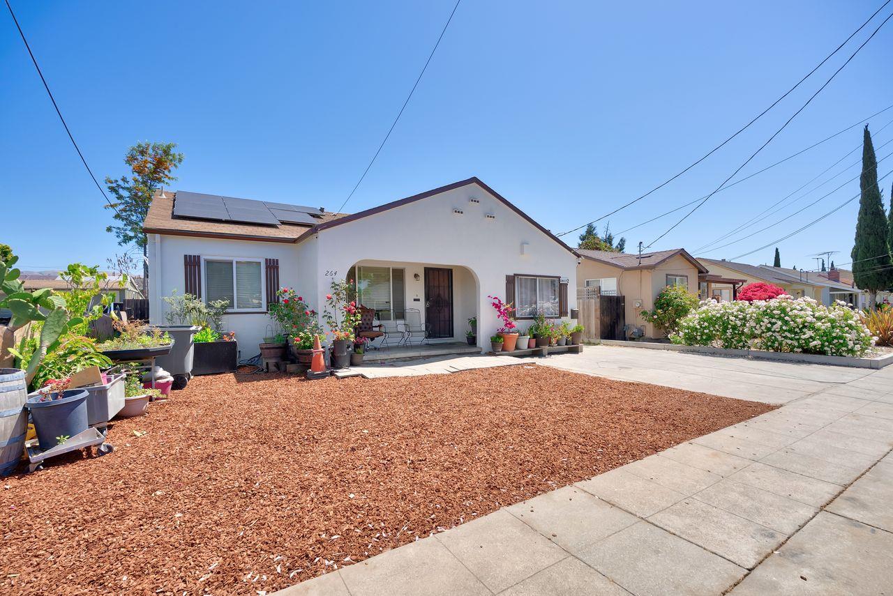 Detail Gallery Image 19 of 44 For 264 N 34th St, San Jose,  CA 95116 - 8 Beds | 4 Baths