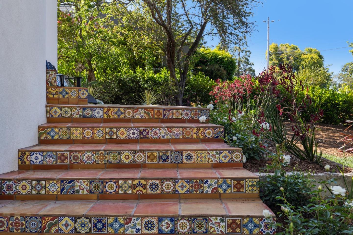 Detail Gallery Image 11 of 93 For 138 Valdeflores Dr, Burlingame,  CA 94010 - 4 Beds | 3/1 Baths