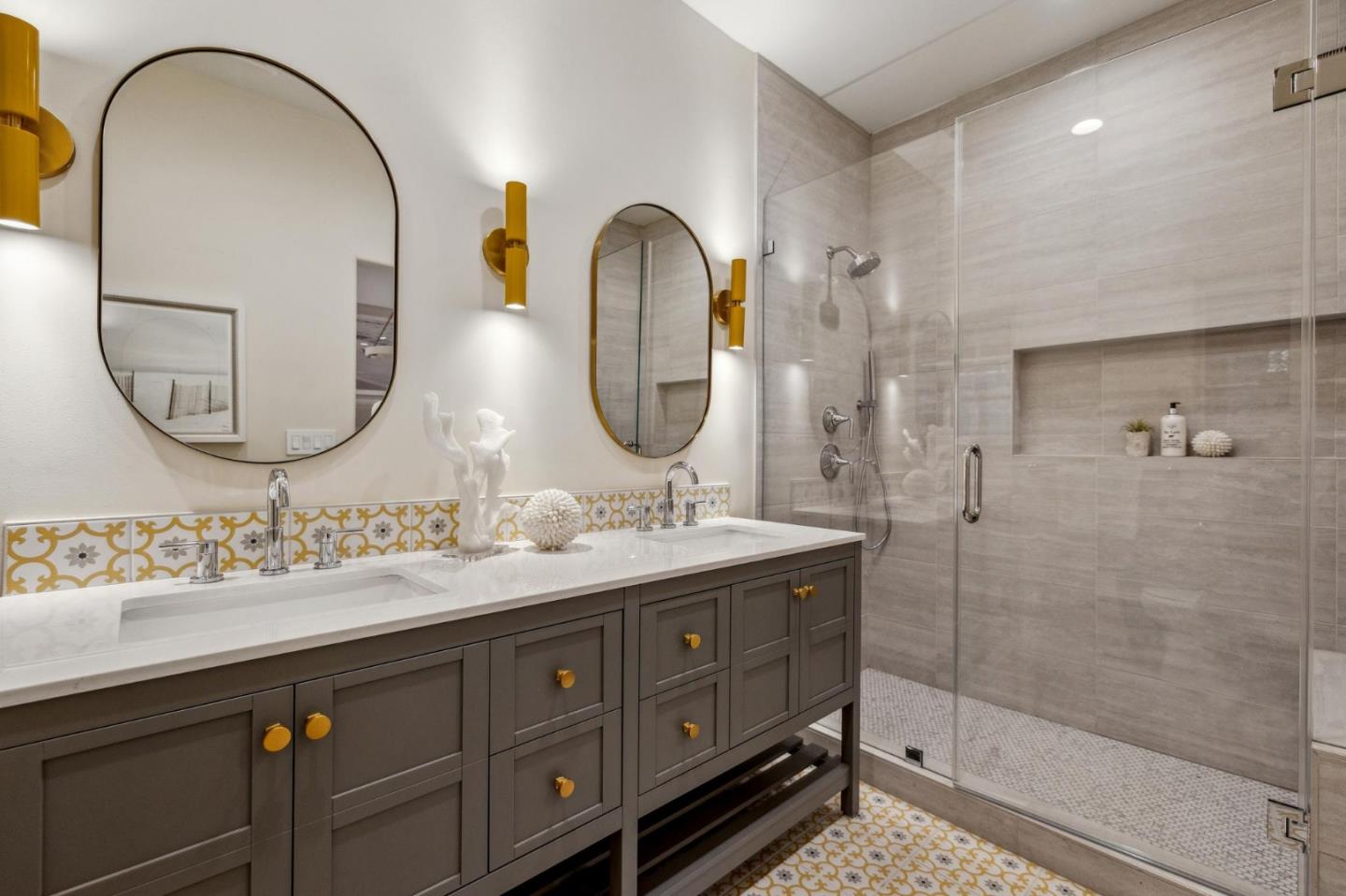 Detail Gallery Image 48 of 93 For 138 Valdeflores Dr, Burlingame,  CA 94010 - 4 Beds | 3/1 Baths