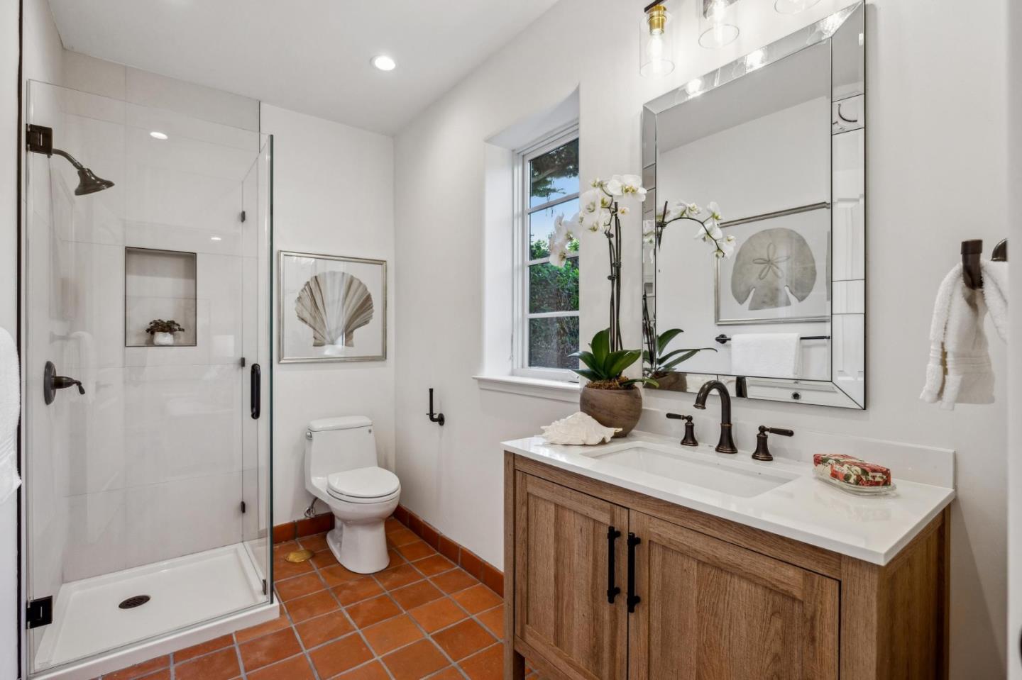 Detail Gallery Image 59 of 93 For 138 Valdeflores Dr, Burlingame,  CA 94010 - 4 Beds | 3/1 Baths
