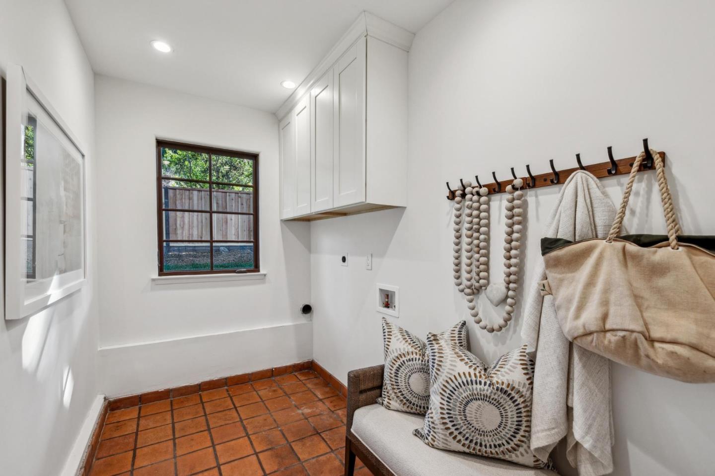 Detail Gallery Image 67 of 93 For 138 Valdeflores Dr, Burlingame,  CA 94010 - 4 Beds | 3/1 Baths