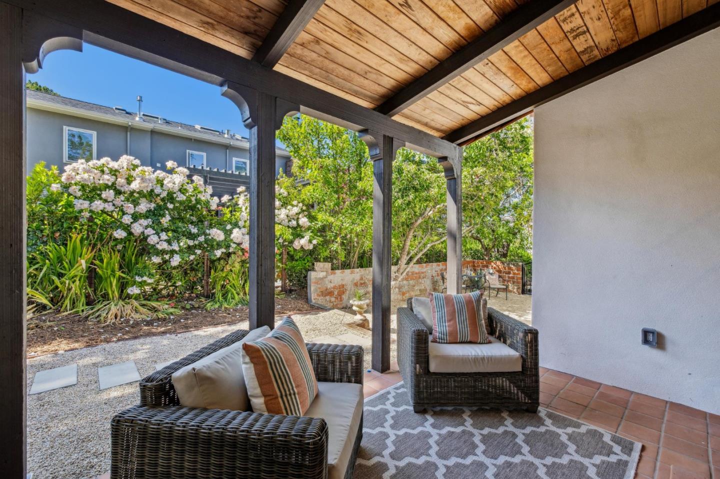 Detail Gallery Image 74 of 93 For 138 Valdeflores Dr, Burlingame,  CA 94010 - 4 Beds | 3/1 Baths