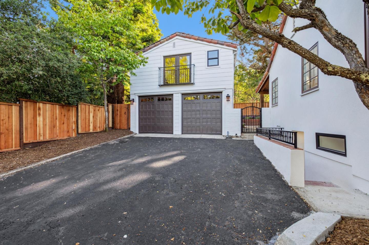 Detail Gallery Image 77 of 93 For 138 Valdeflores Dr, Burlingame,  CA 94010 - 4 Beds | 3/1 Baths