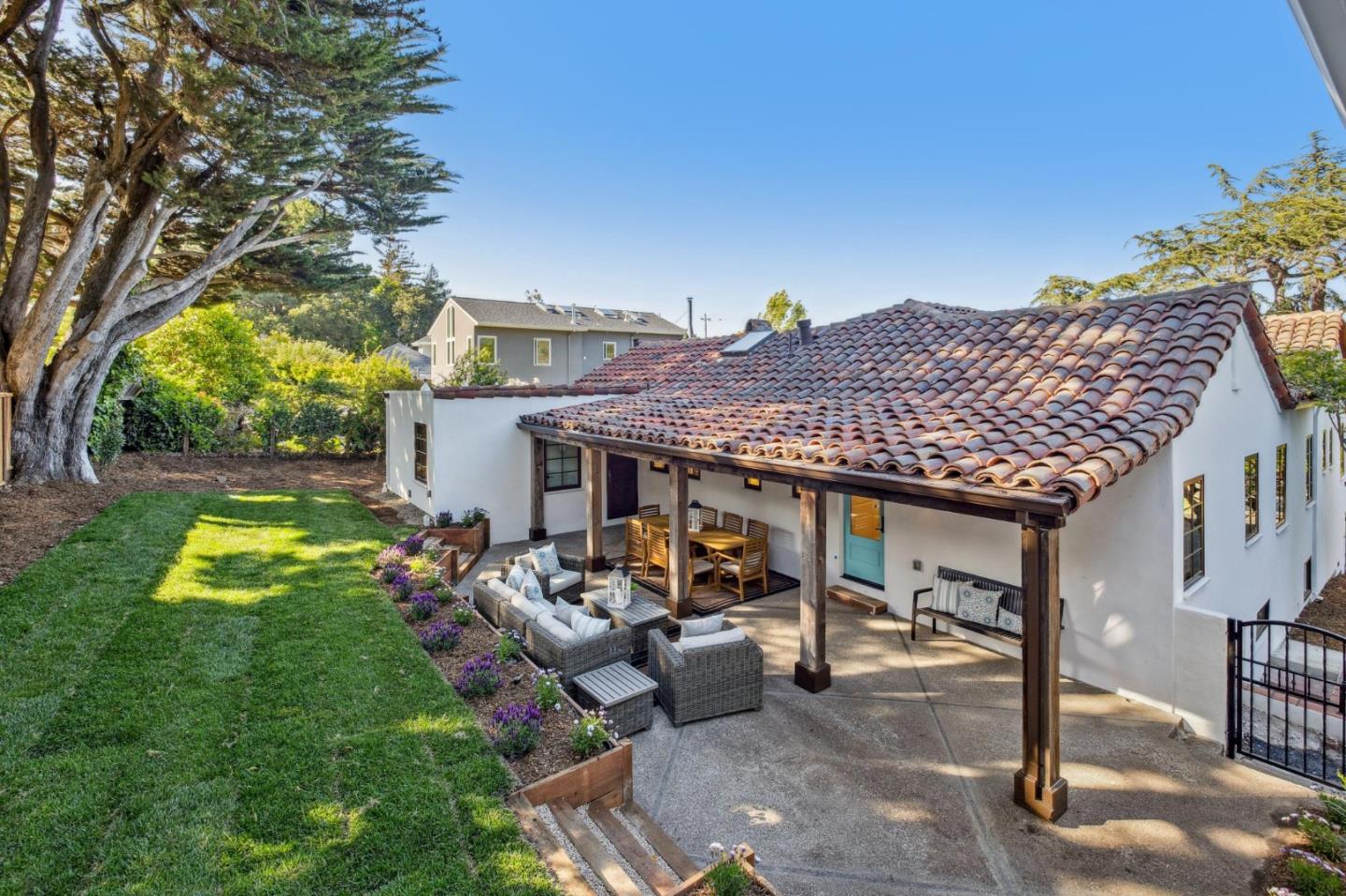 Detail Gallery Image 84 of 93 For 138 Valdeflores Dr, Burlingame,  CA 94010 - 4 Beds | 3/1 Baths