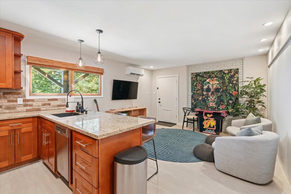 Detail Gallery Image 29 of 46 For 12960 Skyline Blvd, Woodside,  CA 94062 - 3 Beds | 2 Baths