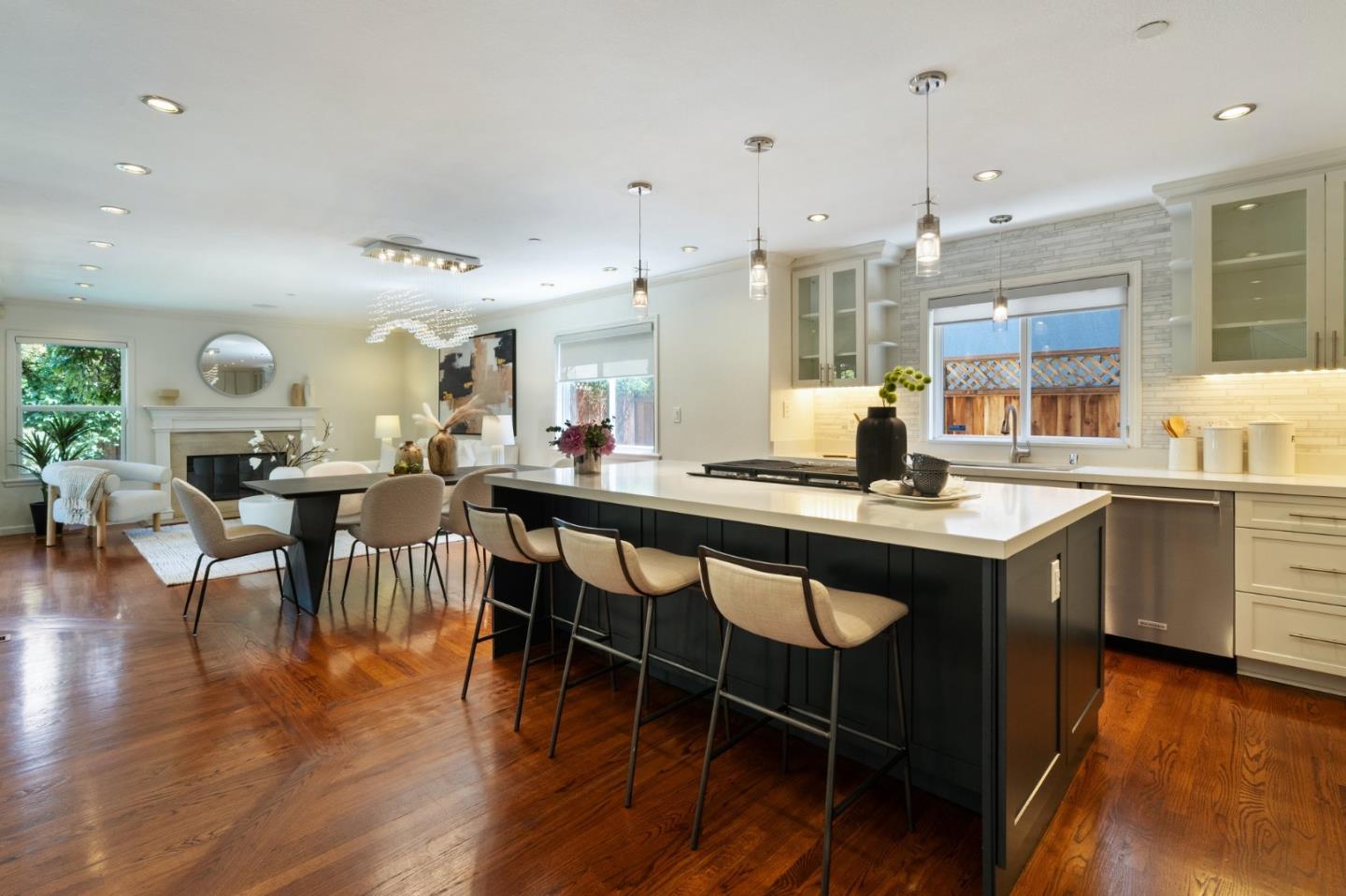 Detail Gallery Image 12 of 31 For 426 8th Ave, Menlo Park,  CA 94025 - 4 Beds | 2/1 Baths