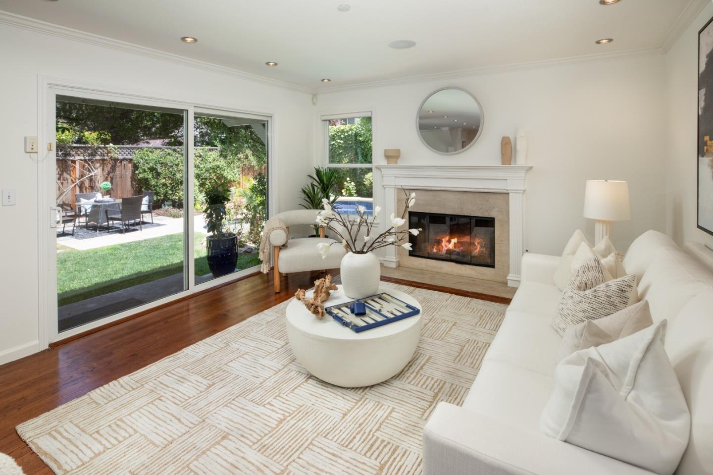Detail Gallery Image 13 of 31 For 426 8th Ave, Menlo Park,  CA 94025 - 4 Beds | 2/1 Baths
