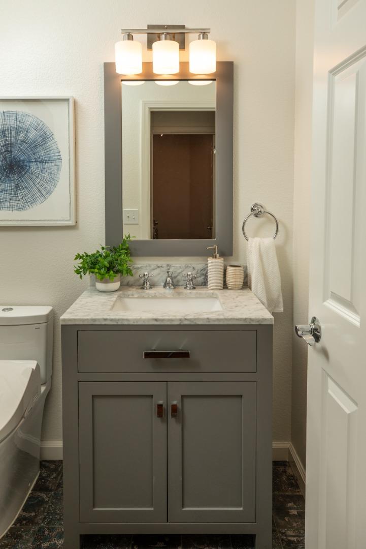 Detail Gallery Image 14 of 31 For 426 8th Ave, Menlo Park,  CA 94025 - 4 Beds | 2/1 Baths