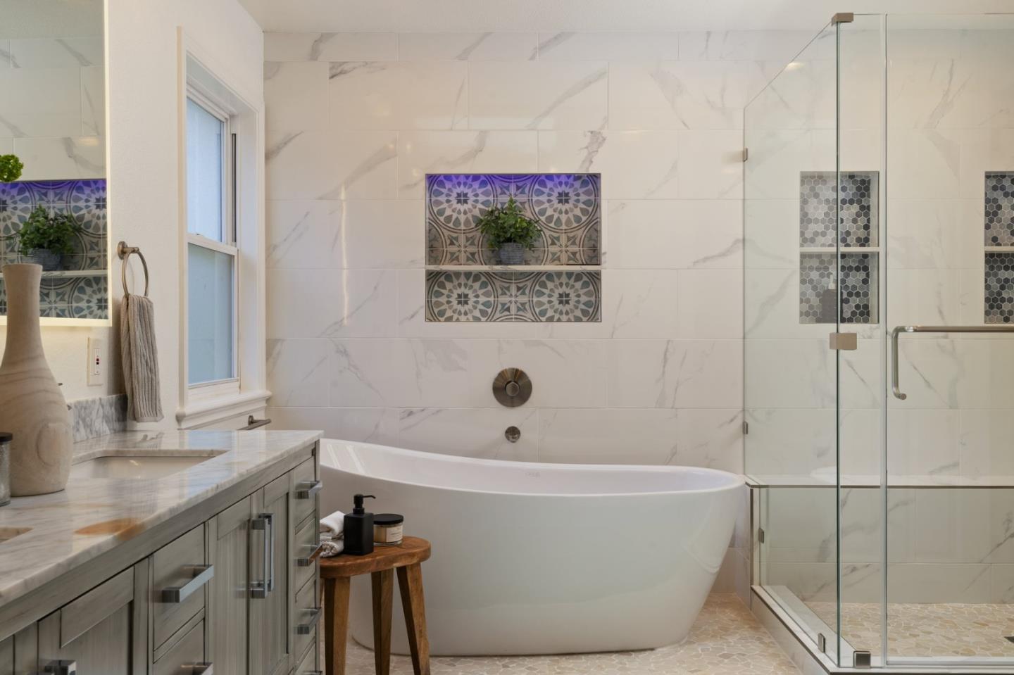 Detail Gallery Image 17 of 31 For 426 8th Ave, Menlo Park,  CA 94025 - 4 Beds | 2/1 Baths