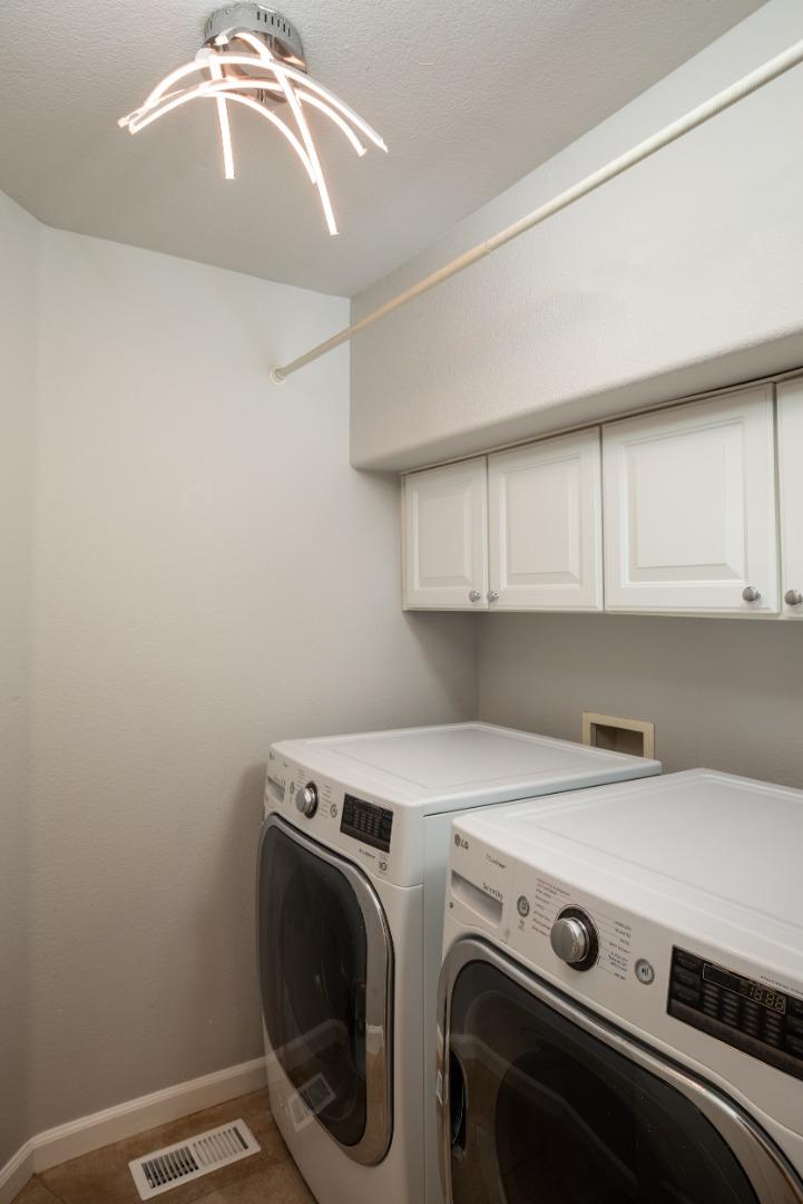 Detail Gallery Image 24 of 31 For 426 8th Ave, Menlo Park,  CA 94025 - 4 Beds | 2/1 Baths