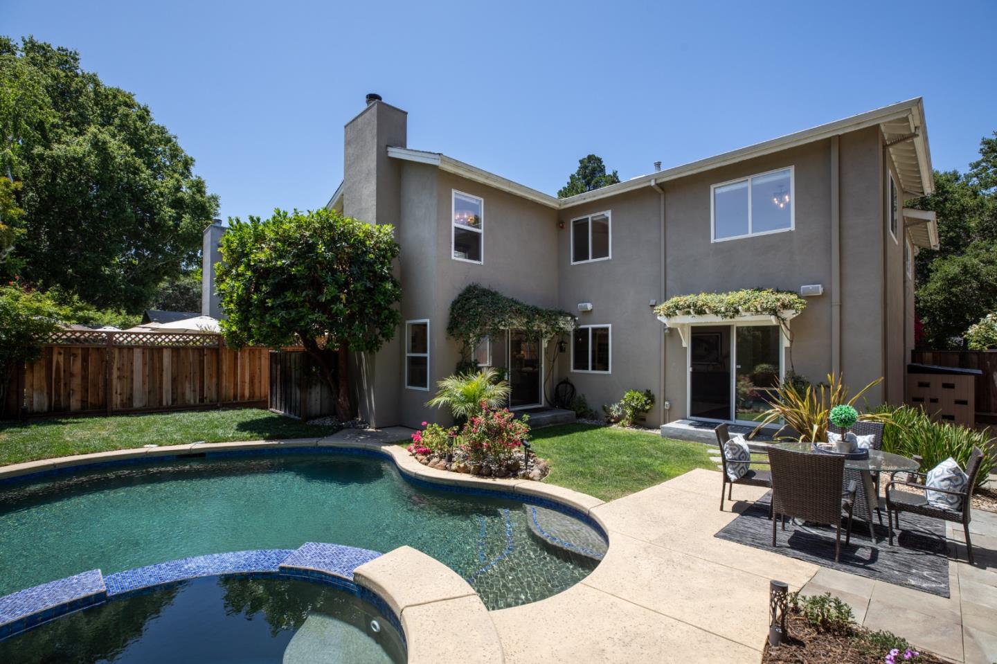 Detail Gallery Image 25 of 31 For 426 8th Ave, Menlo Park,  CA 94025 - 4 Beds | 2/1 Baths
