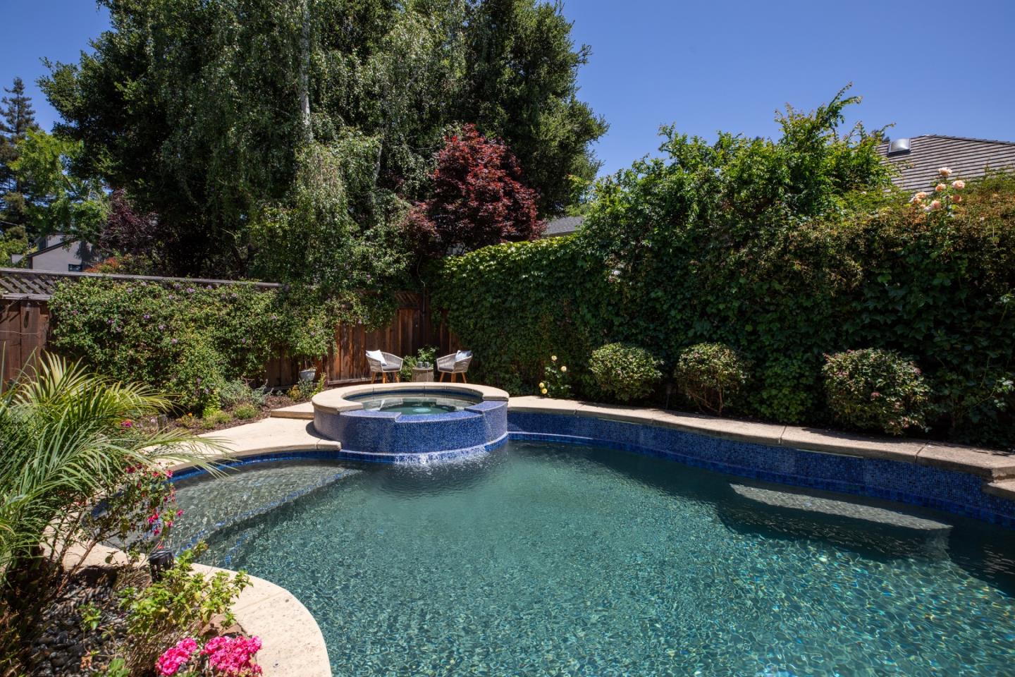 Detail Gallery Image 28 of 31 For 426 8th Ave, Menlo Park,  CA 94025 - 4 Beds | 2/1 Baths