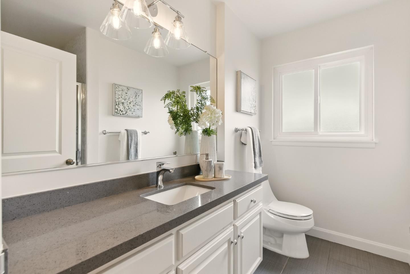 Detail Gallery Image 29 of 47 For 24 Chilton Ave, San Carlos,  CA 94070 - 4 Beds | 2 Baths