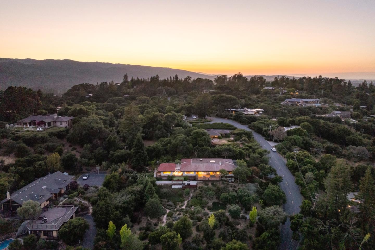 Detail Gallery Image 63 of 81 For 165 Golden Oak Dr, Portola Valley,  CA 94028 - 3 Beds | 2/1 Baths