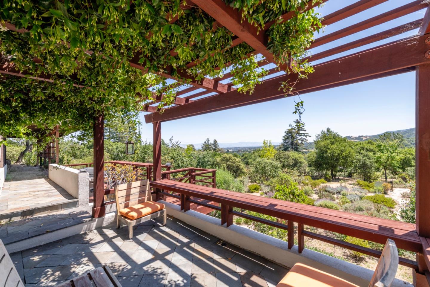 Detail Gallery Image 71 of 81 For 165 Golden Oak Dr, Portola Valley,  CA 94028 - 3 Beds | 2/1 Baths