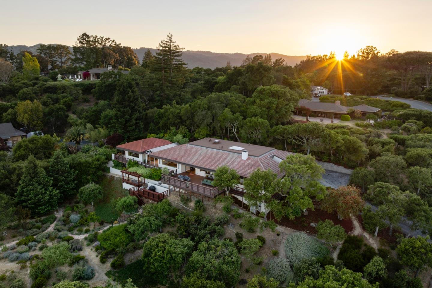 Detail Gallery Image 72 of 81 For 165 Golden Oak Dr, Portola Valley,  CA 94028 - 3 Beds | 2/1 Baths