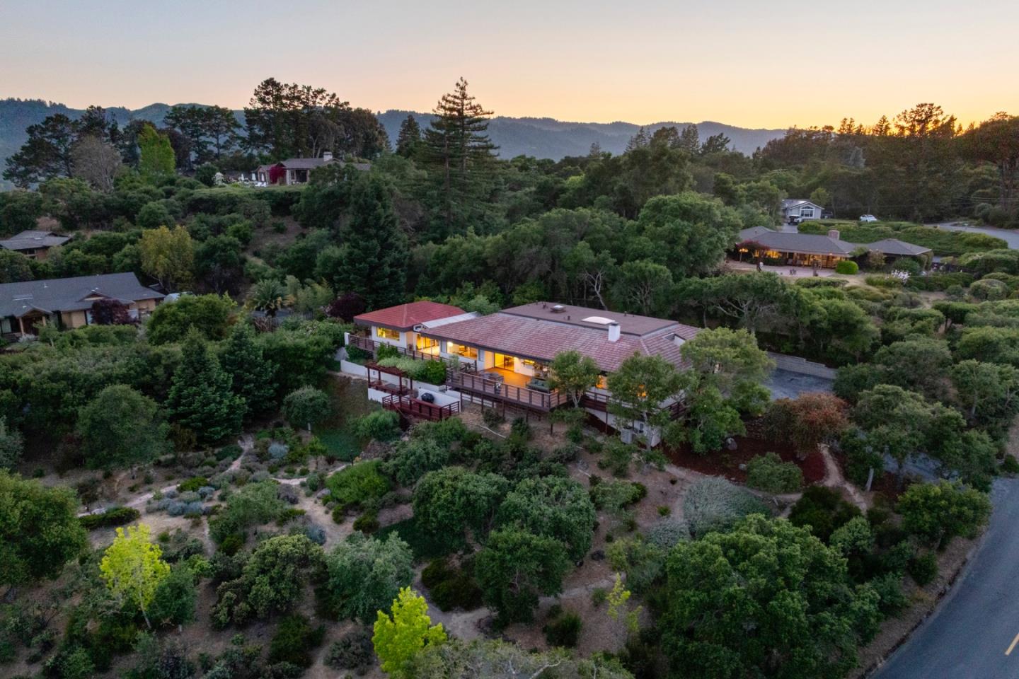 Detail Gallery Image 78 of 81 For 165 Golden Oak Dr, Portola Valley,  CA 94028 - 3 Beds | 2/1 Baths