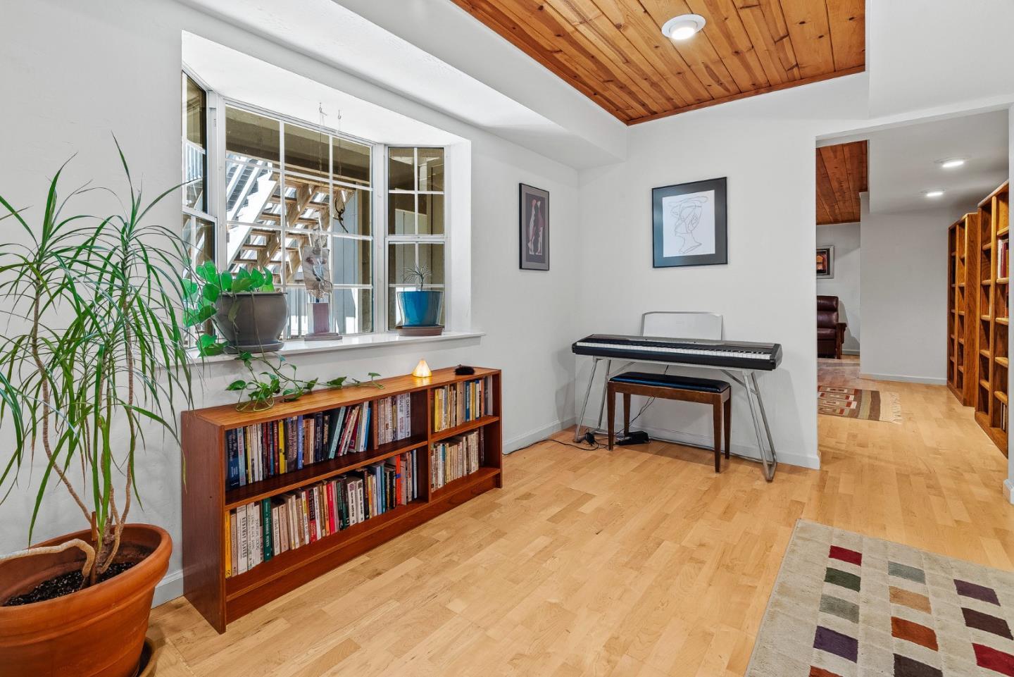 Detail Gallery Image 31 of 52 For 152 Montclair Dr, Santa Cruz,  CA 95060 - 4 Beds | 3 Baths