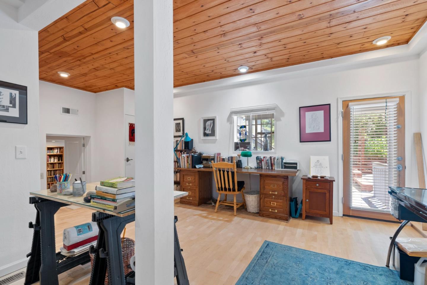 Detail Gallery Image 4 of 52 For 152 Montclair Dr, Santa Cruz,  CA 95060 - 4 Beds | 3 Baths