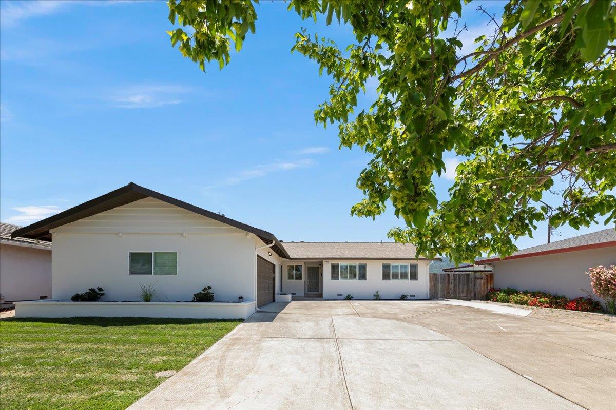 Detail Gallery Image 2 of 47 For 770 Gary St, Gilroy,  CA 95020 - 3 Beds | 2 Baths