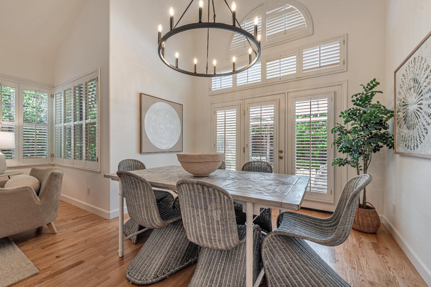 Detail Gallery Image 10 of 58 For 11902 Shasta Spring Ct, Cupertino,  CA 95014 - 3 Beds | 3 Baths