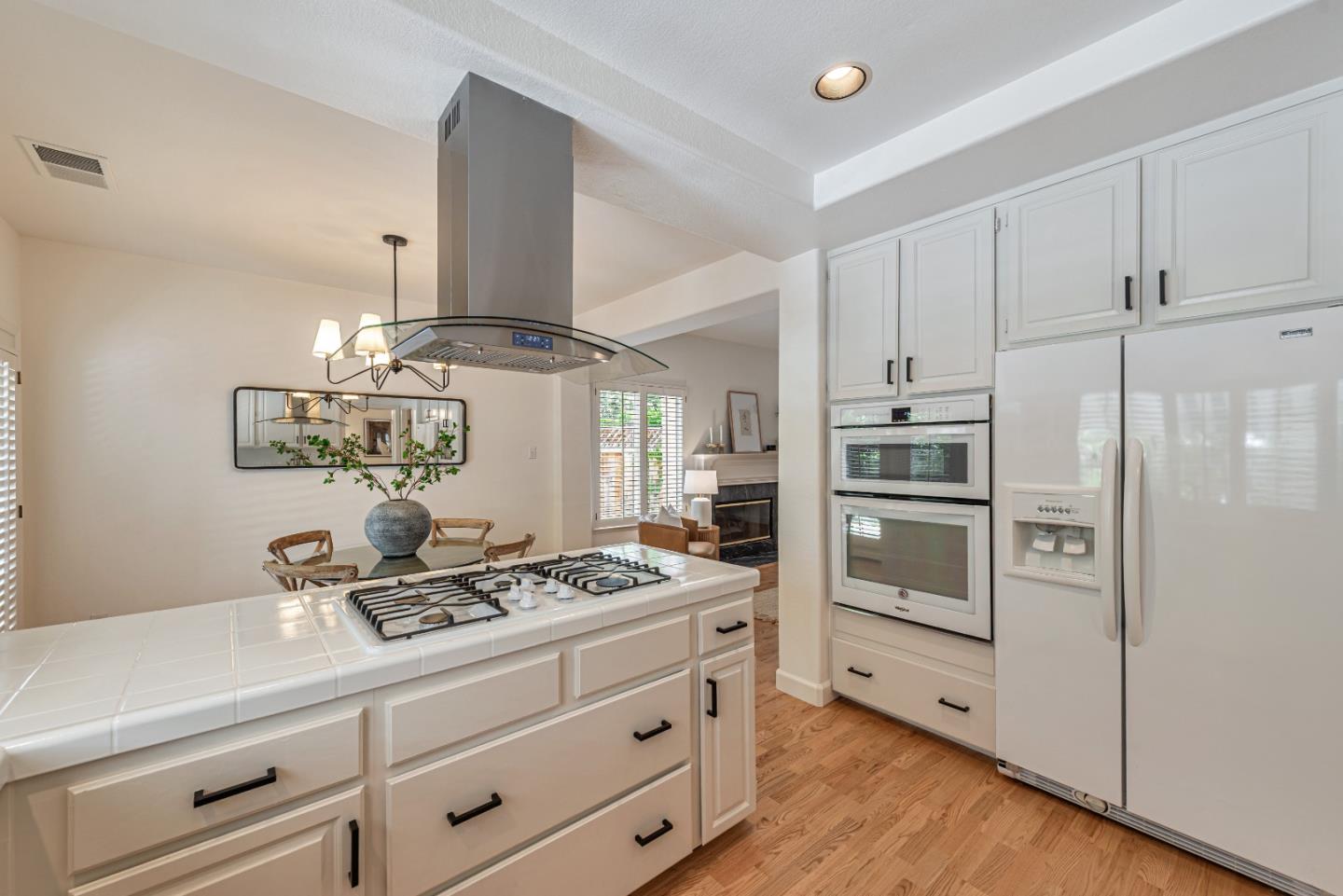 Detail Gallery Image 19 of 58 For 11902 Shasta Spring Ct, Cupertino,  CA 95014 - 3 Beds | 3 Baths
