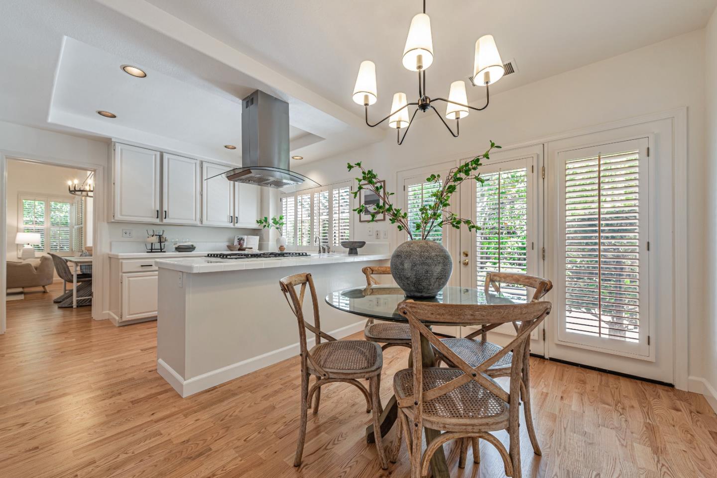 Detail Gallery Image 22 of 58 For 11902 Shasta Spring Ct, Cupertino,  CA 95014 - 3 Beds | 3 Baths