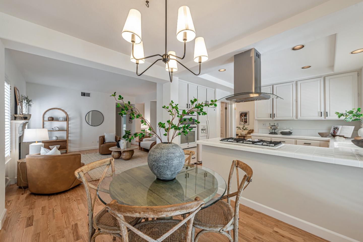 Detail Gallery Image 23 of 58 For 11902 Shasta Spring Ct, Cupertino,  CA 95014 - 3 Beds | 3 Baths