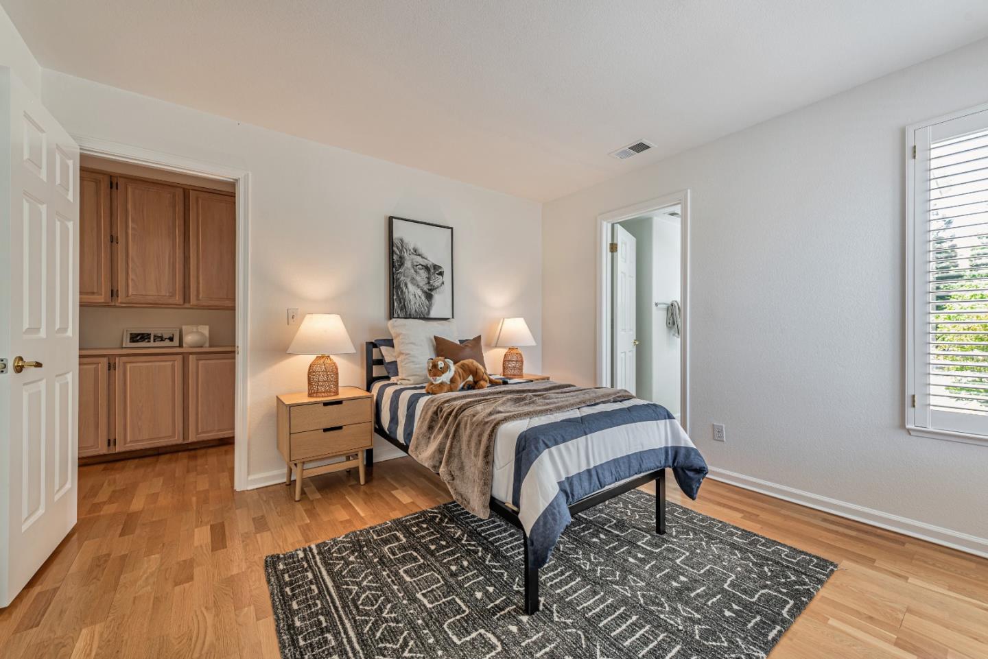 Detail Gallery Image 33 of 58 For 11902 Shasta Spring Ct, Cupertino,  CA 95014 - 3 Beds | 3 Baths