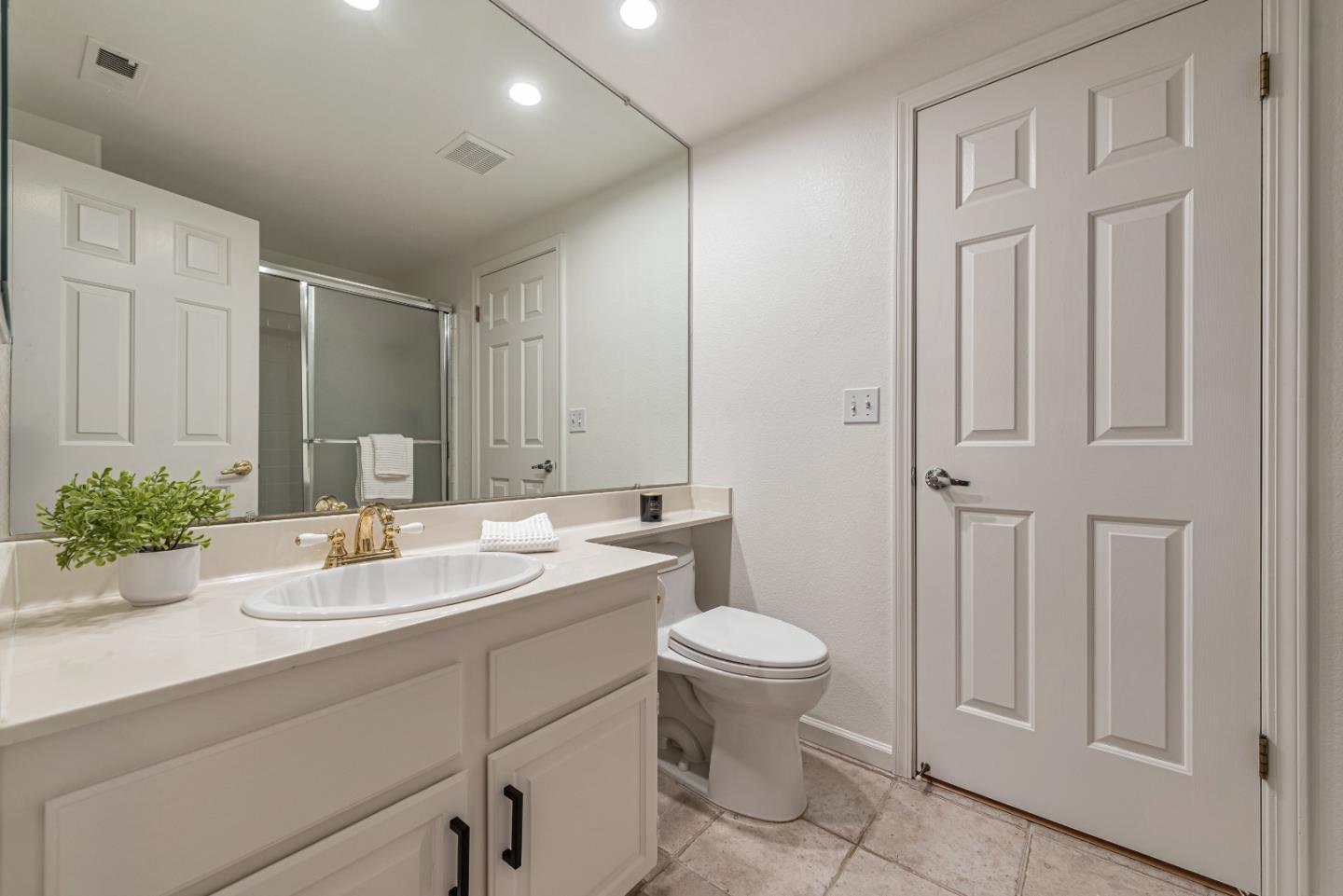 Detail Gallery Image 37 of 58 For 11902 Shasta Spring Ct, Cupertino,  CA 95014 - 3 Beds | 3 Baths