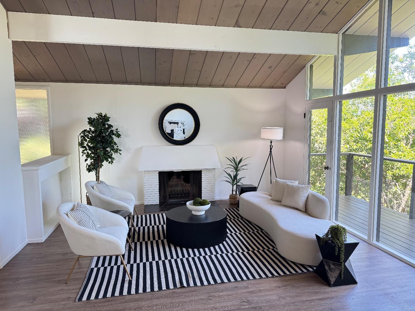 Detail Gallery Image 7 of 14 For 277 Oakview Dr, San Carlos,  CA 94070 - 3 Beds | 2/1 Baths