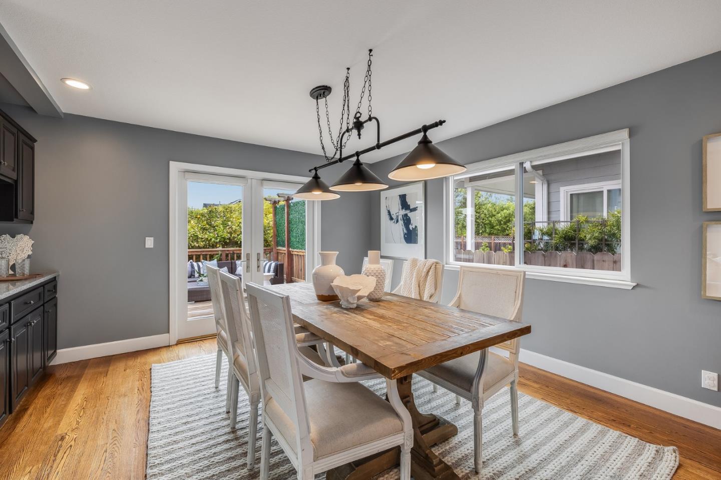 Detail Gallery Image 13 of 51 For 448 Correas St, Half Moon Bay,  CA 94019 - 3 Beds | 3 Baths