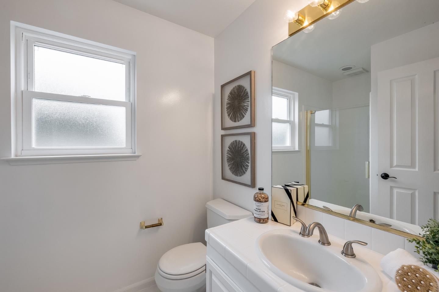 Detail Gallery Image 20 of 51 For 448 Correas St, Half Moon Bay,  CA 94019 - 3 Beds | 3 Baths