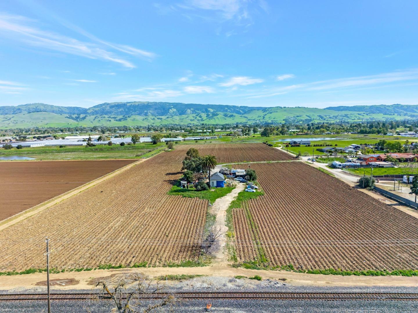Detail Gallery Image 20 of 22 For 11580 Monterey Rd, Gilroy,  CA 95020 - 3 Beds | 1 Baths