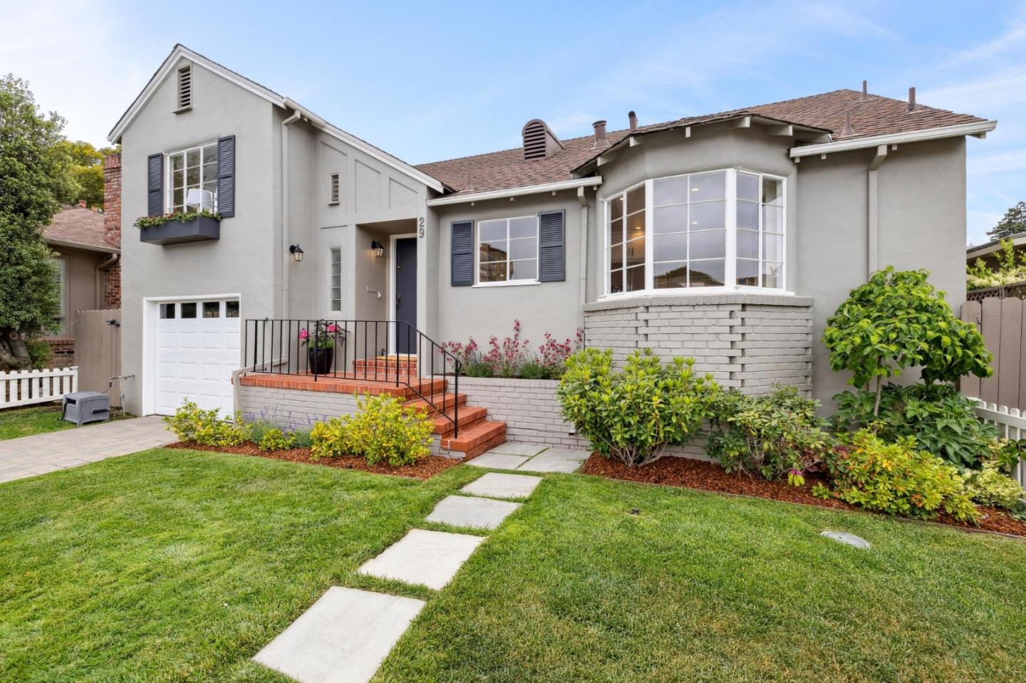 Detail Gallery Image 4 of 51 For 29 Baytree Way, San Mateo,  CA 94402 - 2 Beds | 1/1 Baths