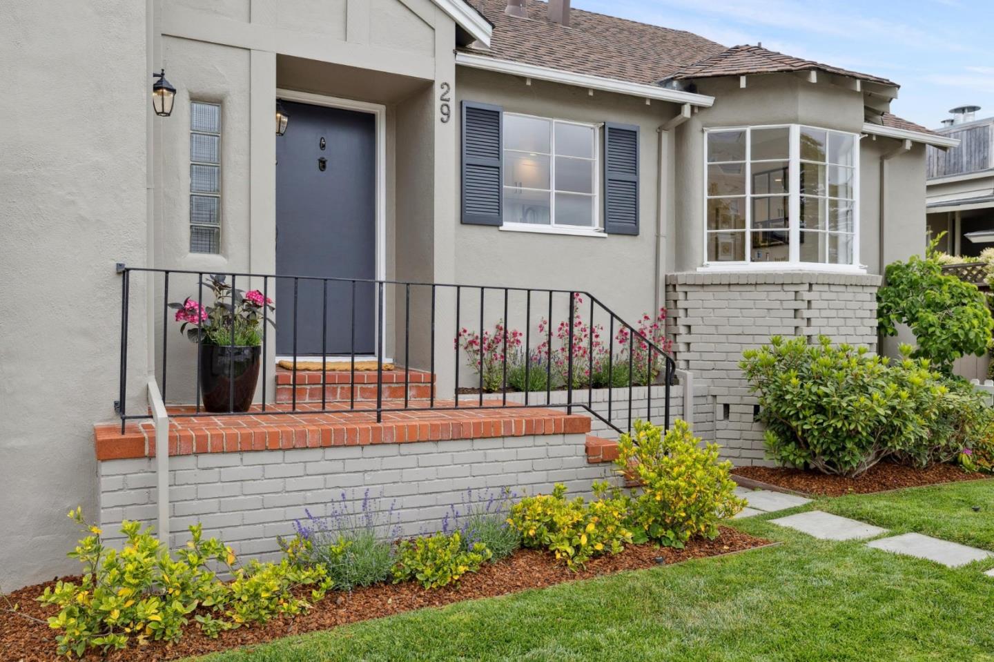 Detail Gallery Image 5 of 51 For 29 Baytree Way, San Mateo,  CA 94402 - 2 Beds | 1/1 Baths
