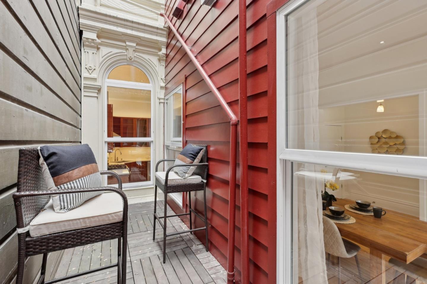 Detail Gallery Image 14 of 46 For 539 Divisadero St, San Francisco,  CA 94117 - 3 Beds | 2 Baths
