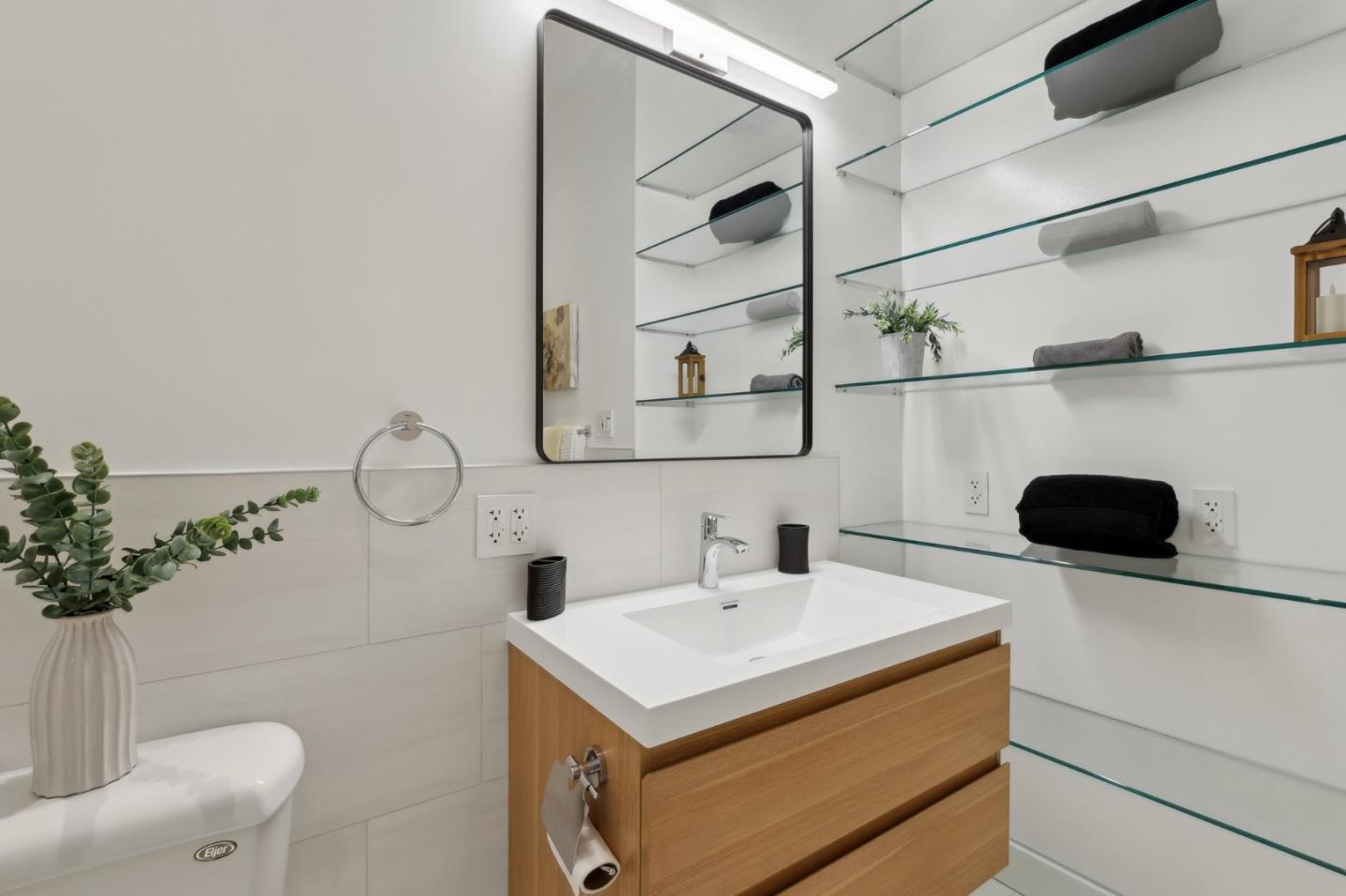 Detail Gallery Image 22 of 46 For 539 Divisadero St, San Francisco,  CA 94117 - 3 Beds | 2 Baths