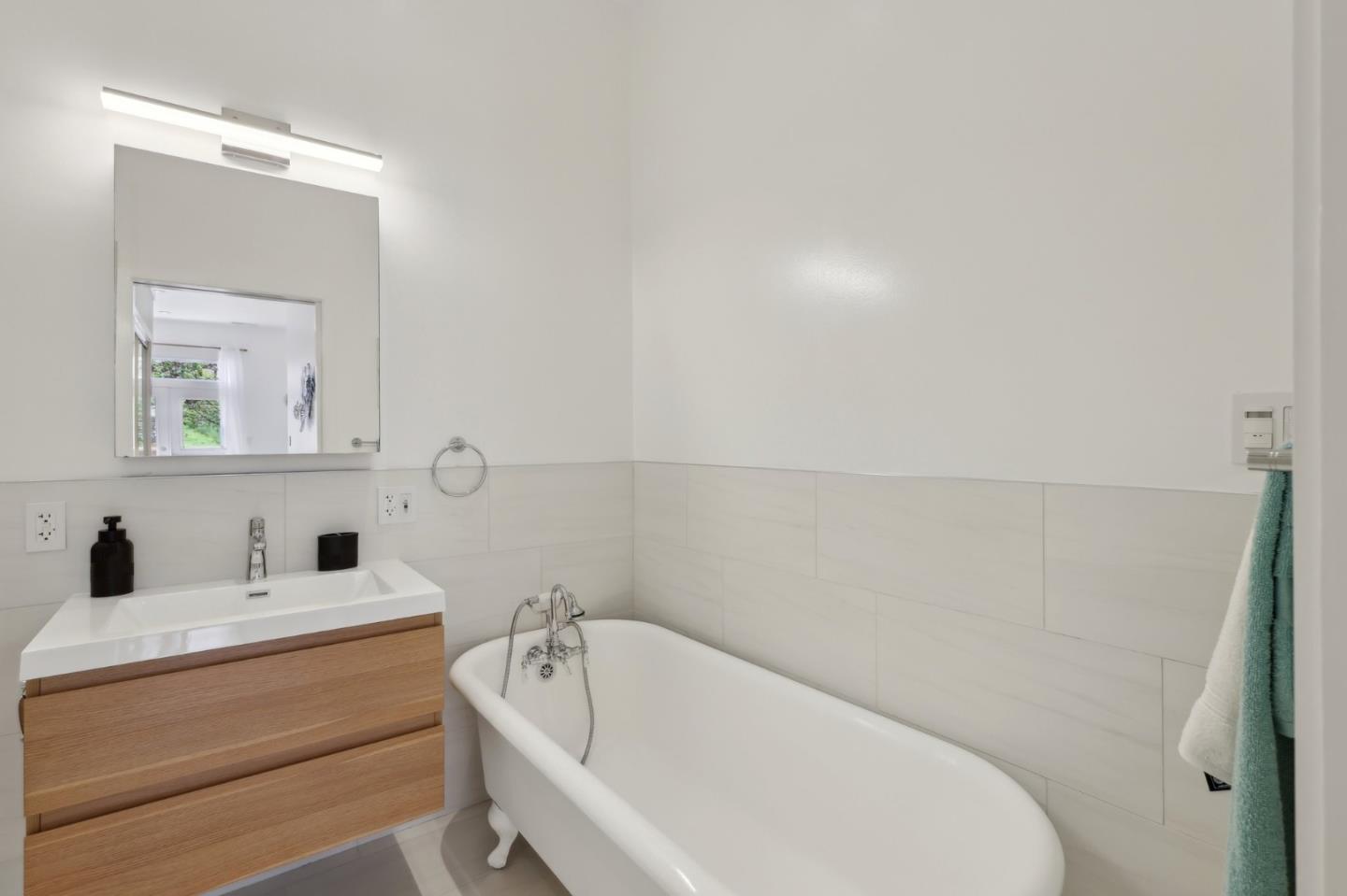 Detail Gallery Image 26 of 46 For 539 Divisadero St, San Francisco,  CA 94117 - 3 Beds | 2 Baths