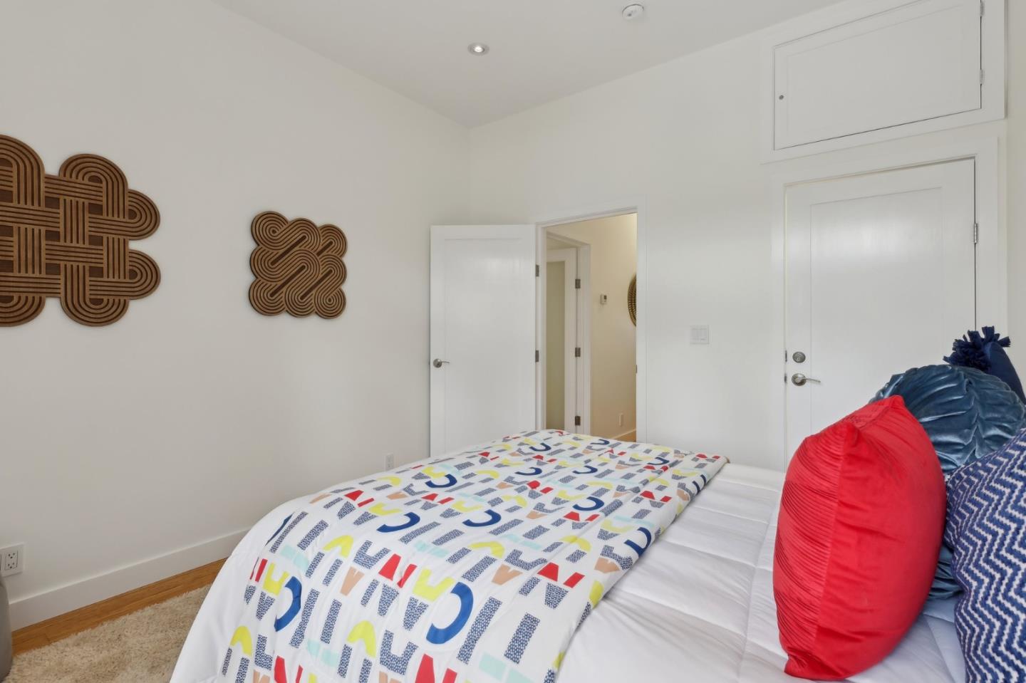 Detail Gallery Image 33 of 46 For 539 Divisadero St, San Francisco,  CA 94117 - 3 Beds | 2 Baths