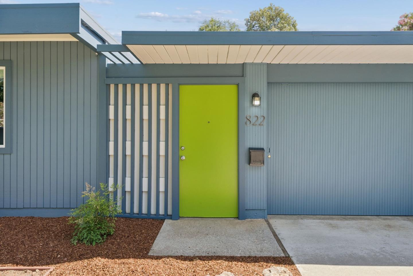 Detail Gallery Image 2 of 46 For 822 Dartshire Way, Sunnyvale,  CA 94087 - 4 Beds | 2 Baths