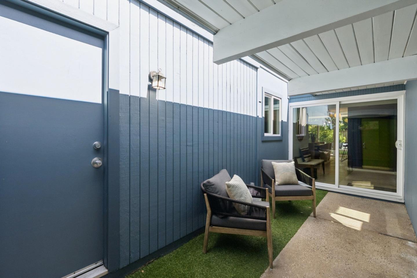 Detail Gallery Image 6 of 46 For 822 Dartshire Way, Sunnyvale,  CA 94087 - 4 Beds | 2 Baths