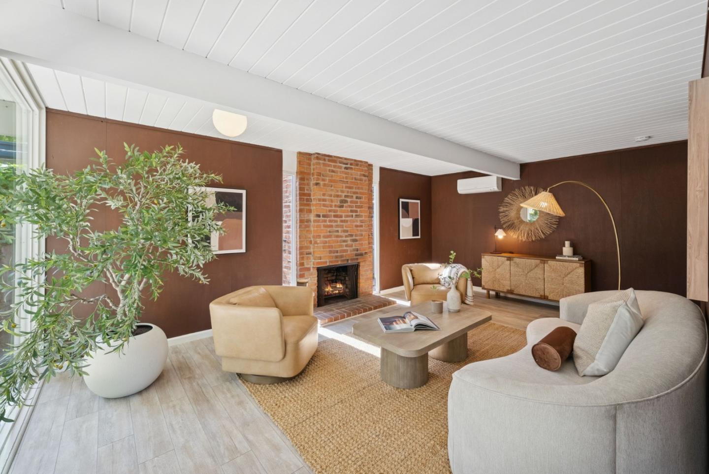 Detail Gallery Image 9 of 46 For 822 Dartshire Way, Sunnyvale,  CA 94087 - 4 Beds | 2 Baths