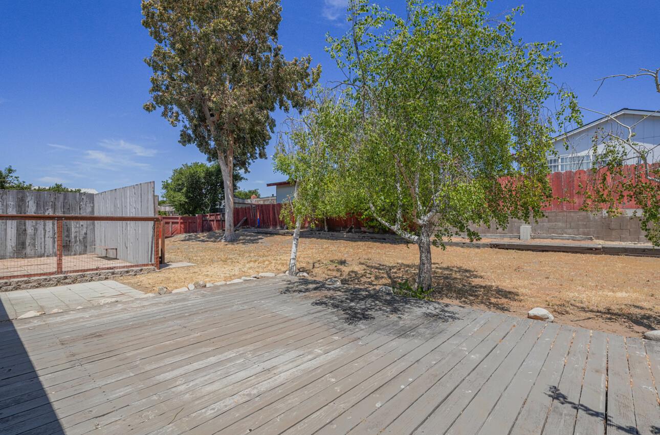 Detail Gallery Image 10 of 36 For 1622 Flores St, Seaside,  CA 93955 - 4 Beds | 2 Baths