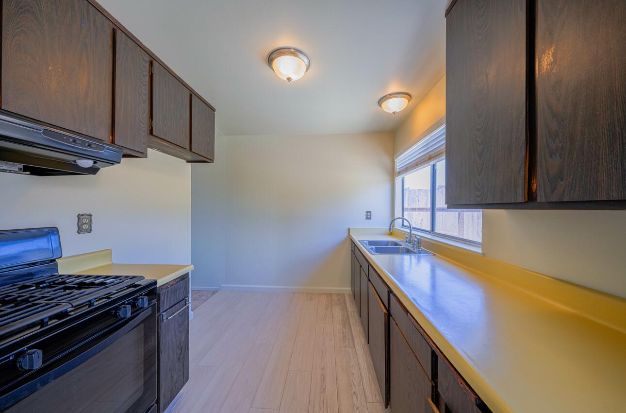 Detail Gallery Image 13 of 36 For 1622 Flores St, Seaside,  CA 93955 - 4 Beds | 2 Baths